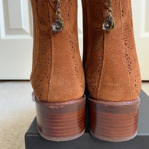 COACH Bowery tea-rose suede Chelsea bootie in Saddle - Picture 4 of 14